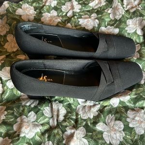 Life stride “Suspect” Black Heeled Shoes Size 7M EUC